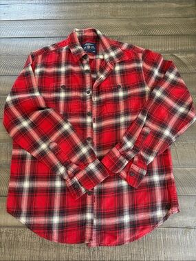 American Eagle Outfitters Red and Black Plaid Button-Down Shirt